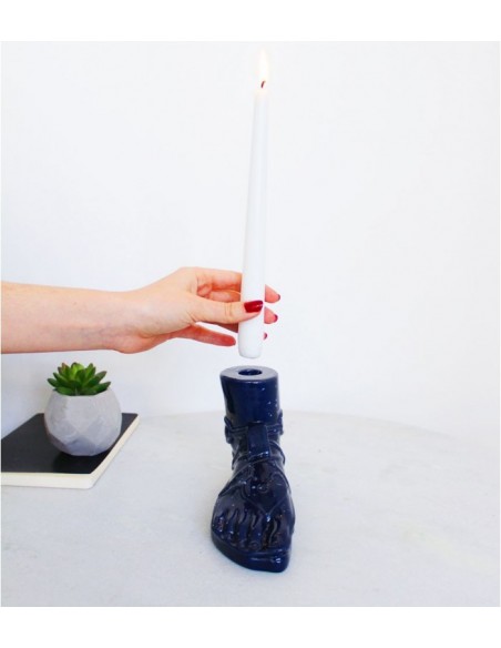 žvakidė tinka ilgoms žvakėms įstatyti